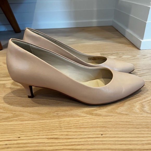 Cole Haan Shoes - Cole Haan nude heels